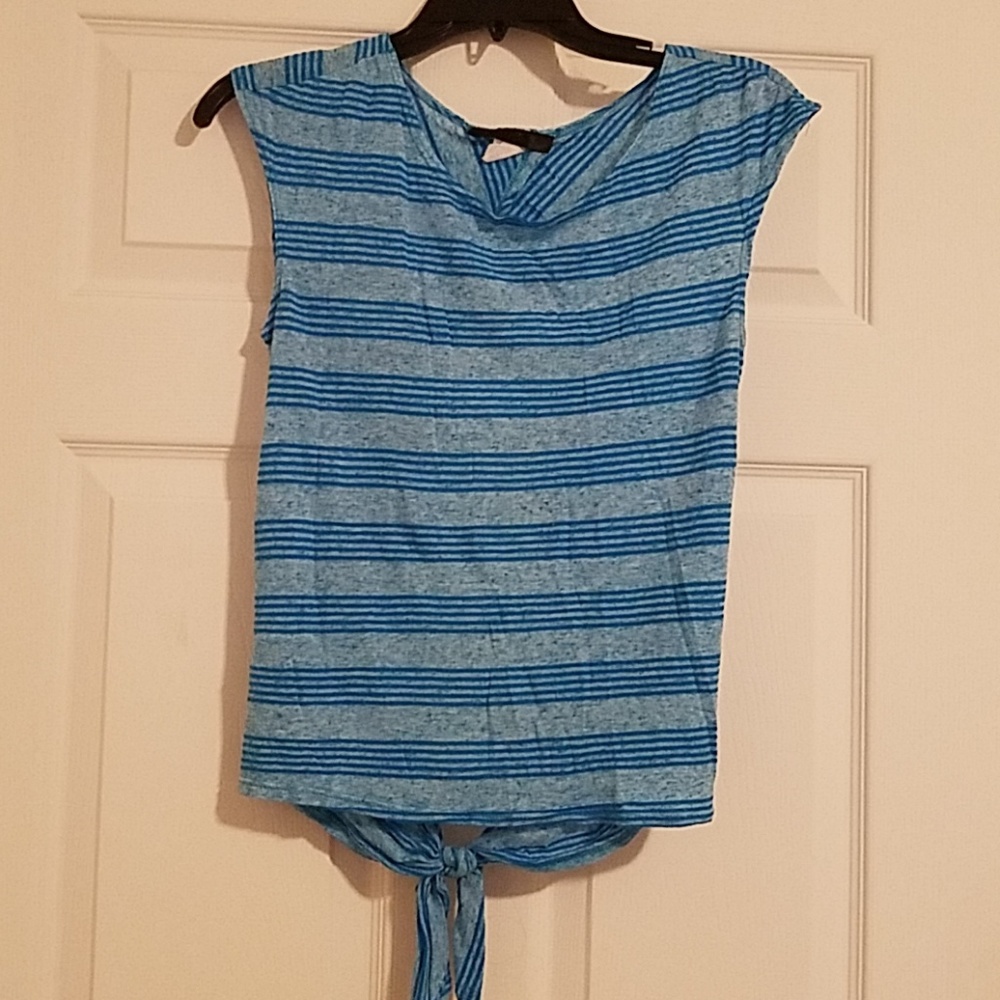 Blue and white Sleeveless tee